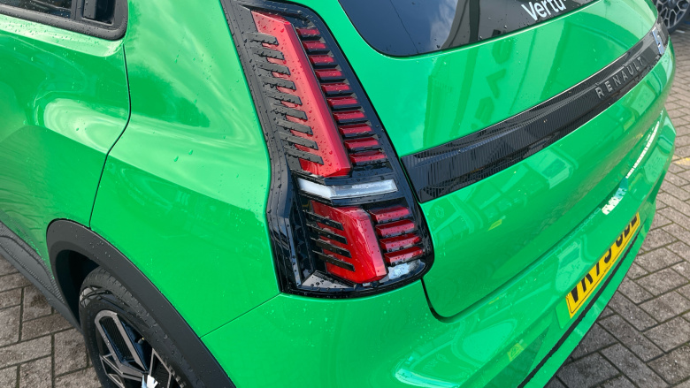 Renault 5 110kW Techno Comfort Range 52kWh 5dr Auto Electric Hatchback